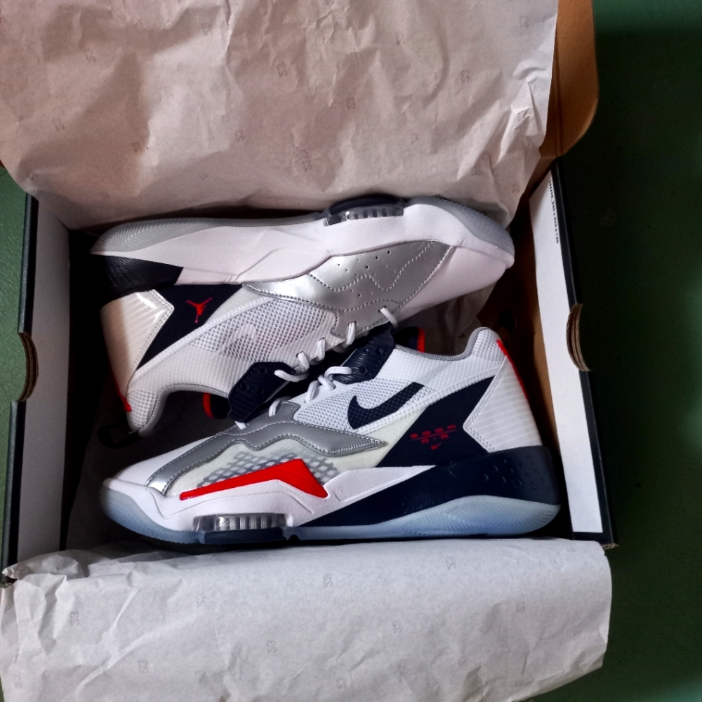 Jordan Zoom '92 white man shoes size 9